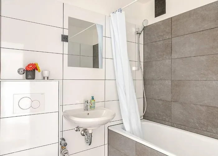 Mit Flair Koeln-messenaehe Appartement *